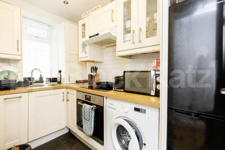 Two bed apartment located within a gated double fronted development  Camden Road, Tufnell Park